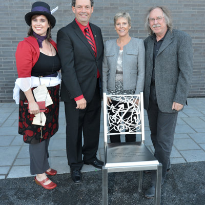 MC "Hôtesse-Poétesse" Inauguration Biblio Guy Belisle, St-Eustache, Qc. 2012