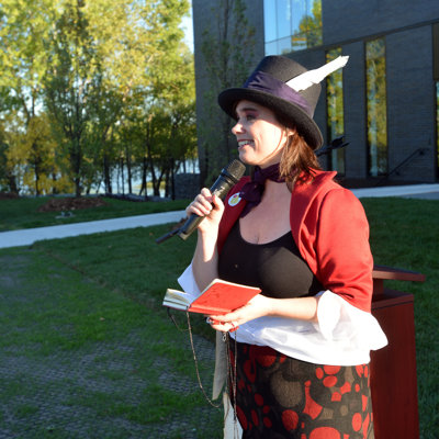 MC "Hôtesse-Poétesse" Inauguration Biblio Guy Belisle, St-Eustache, Qc. 2012