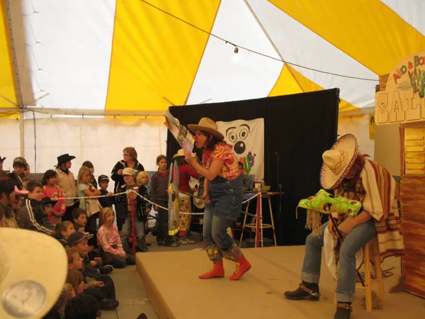 Ako et Boudine -A la recherche du troupeau perdu -Festival western St-Tite, 2009